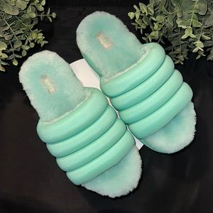 UGG Maxi Slide in Pale Emerald size 9 Women’s